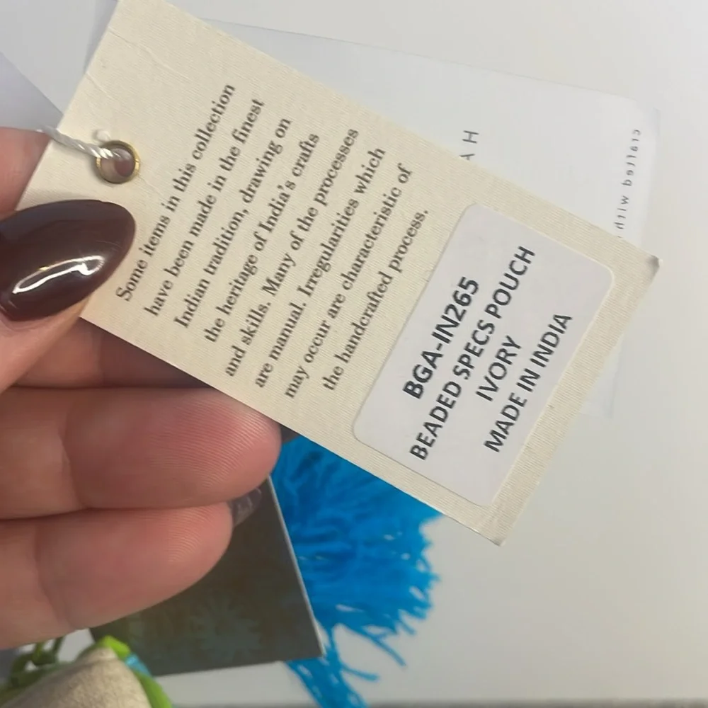 Beaded glasses pouch. NWT - Picture 4 of 4